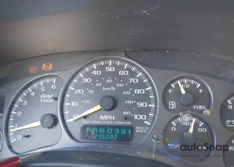 2001 Chevrolet Silverado 1500 из США, поврежденный, VIN 1GCEC19V81Z253937